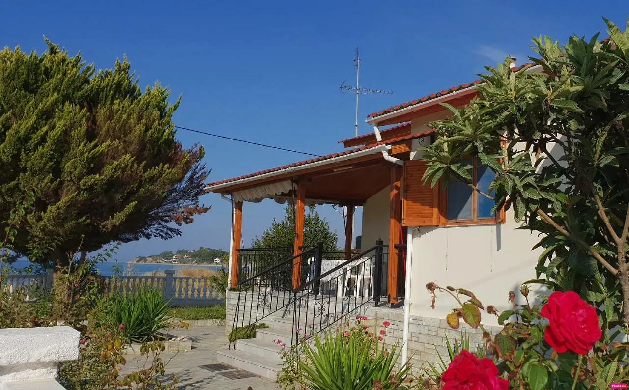 Halkidiki Seafront Beach House Nea Kallikrateia