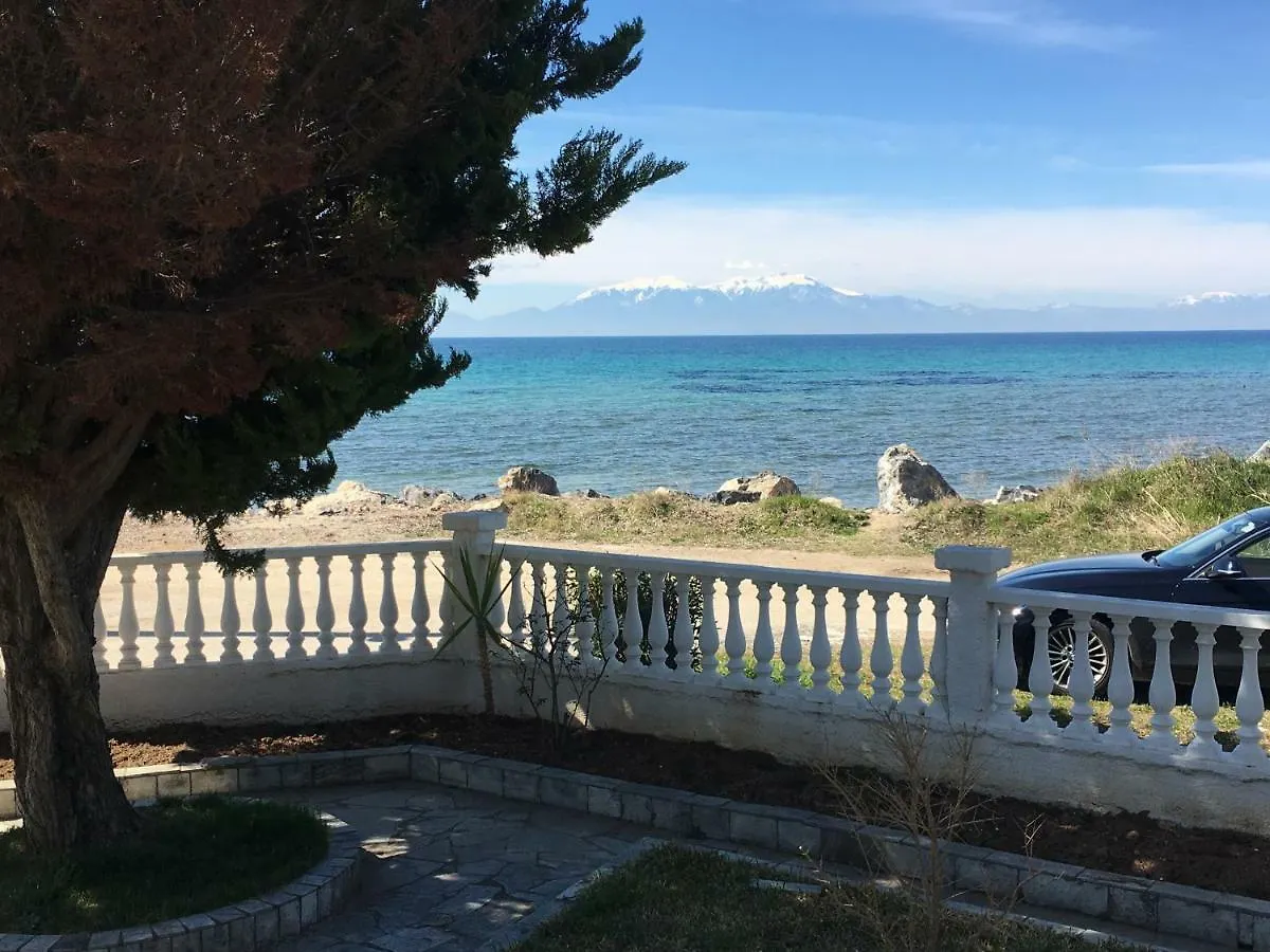 Halkidiki Seafront Beach House Nea Kallikrateia بيت للعطل