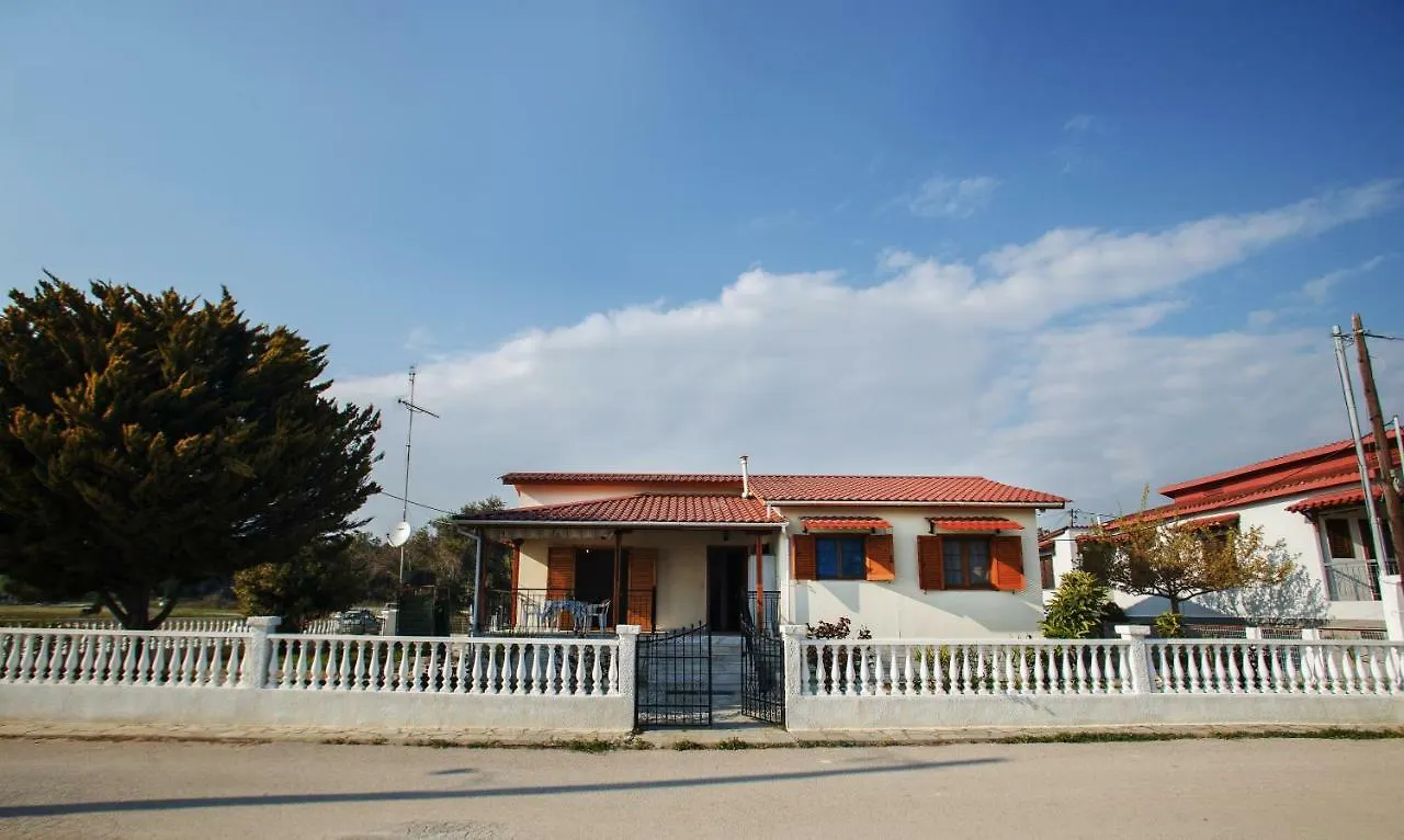 بيت للعطل Halkidiki Seafront Beach House Nea Kallikrateia